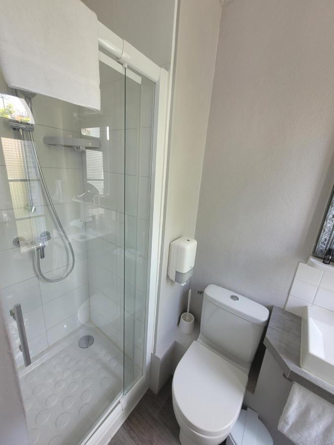 Hotel Celine - Hotel De La Gare Rouen Zewnętrze zdjęcie